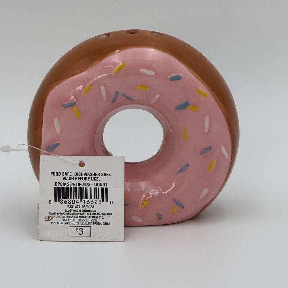 Target Bullseye Playground Christmas Donut Sprinkle Shaker Ceramic GlazePink NEW
